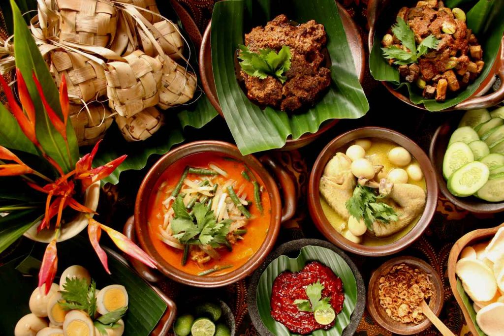 Camilan Khas Daerah Indonesia yang Menggugah Selera